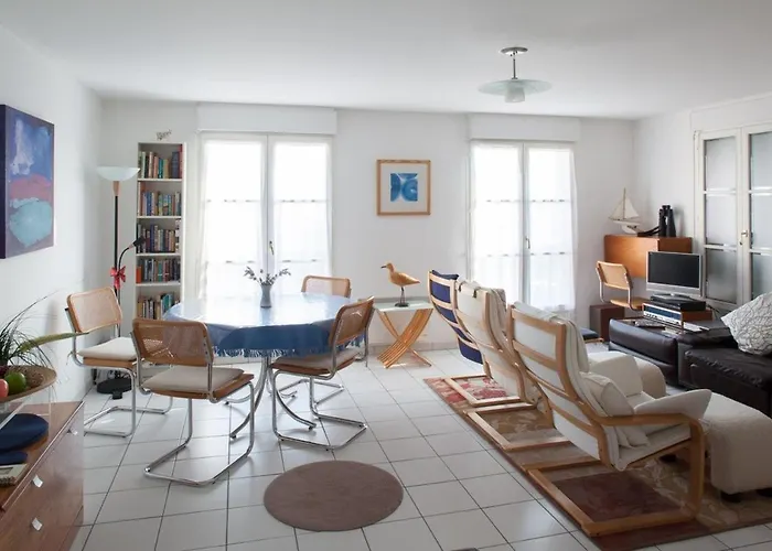 Modern Townhouse In Honfleur With Secure Parking