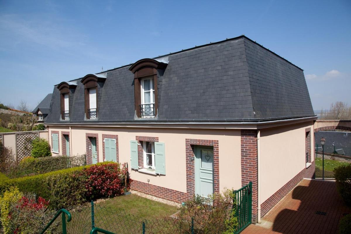 Modern Townhouse In With Secure Parking * Honfleur