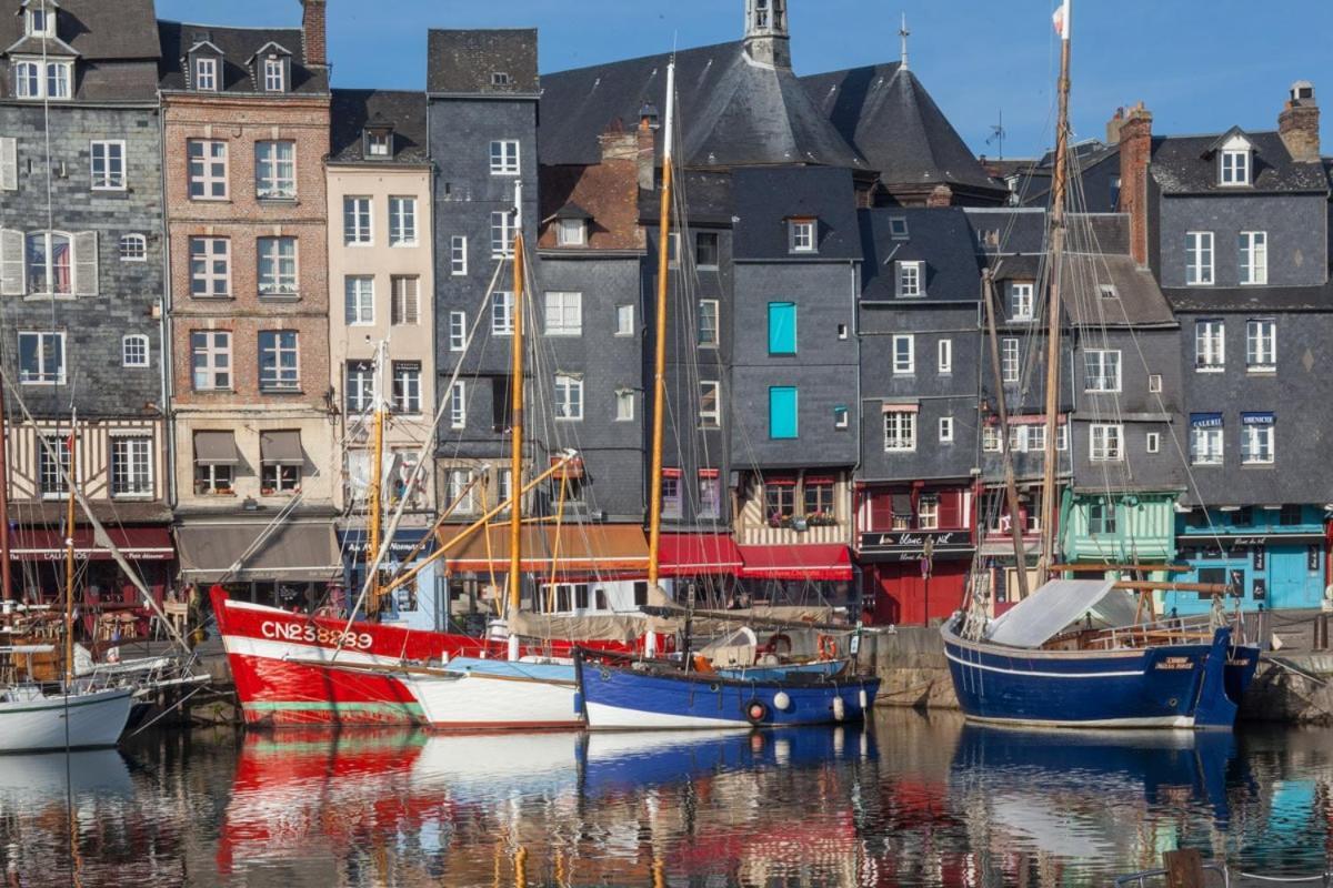 Modern Townhouse In With Secure Parking Hébergement de vacances Honfleur