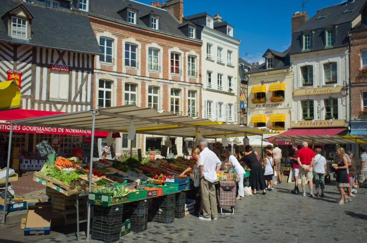 Modern Townhouse In With Secure Parking * Honfleur